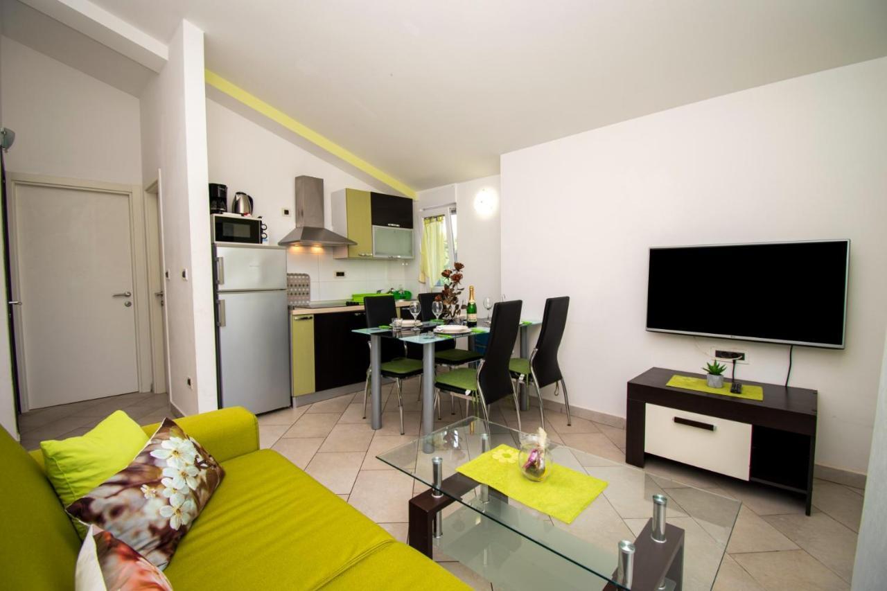 Apartments With Pool In Pula,Croatia Экстерьер фото