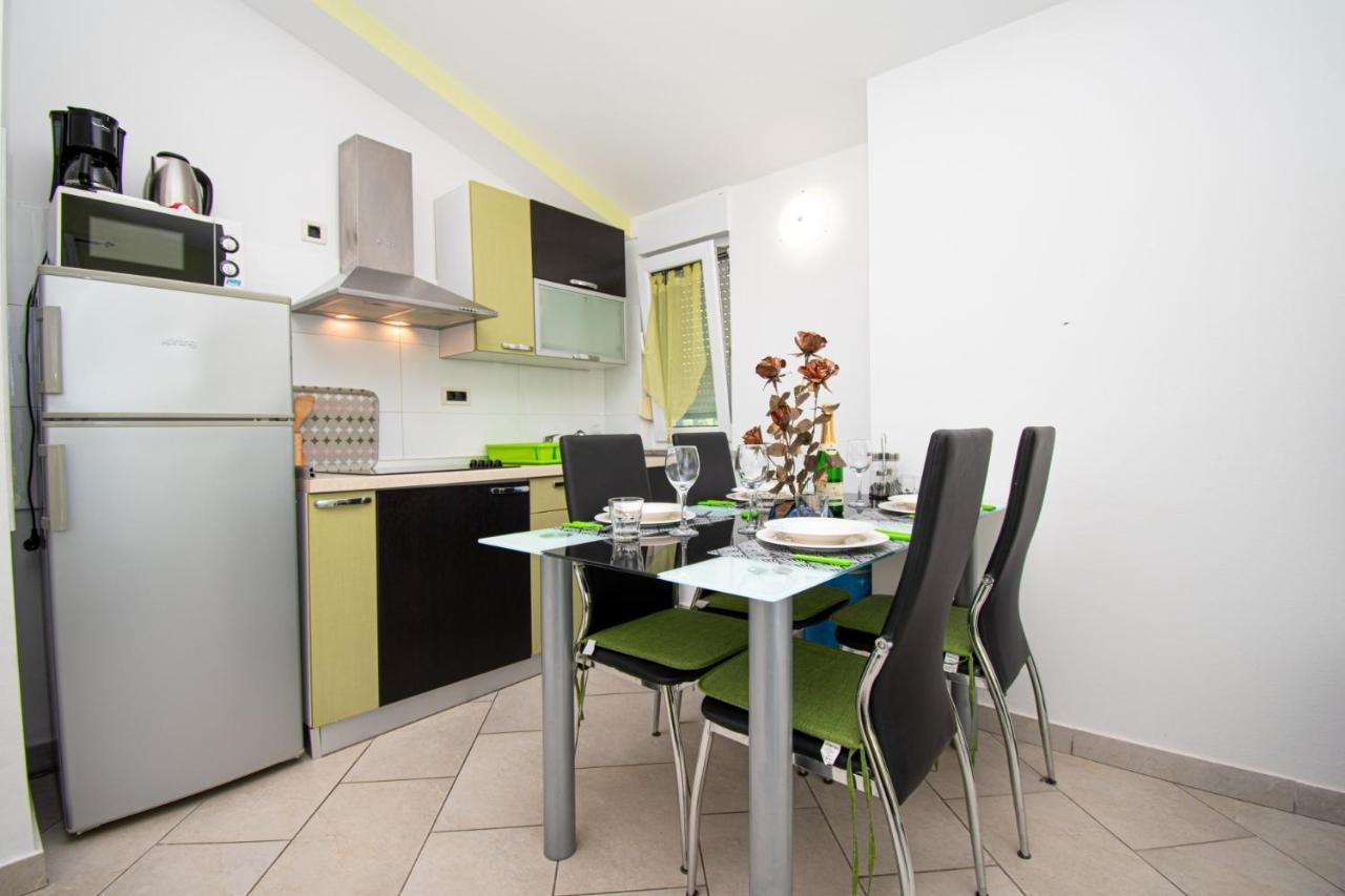 Apartments With Pool In Pula,Croatia Экстерьер фото
